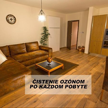 A-Partman Sk - Main Square - Private Parking - Mountain View - Top Floor - 82 M2 Poprad Dış mekan fotoğraf