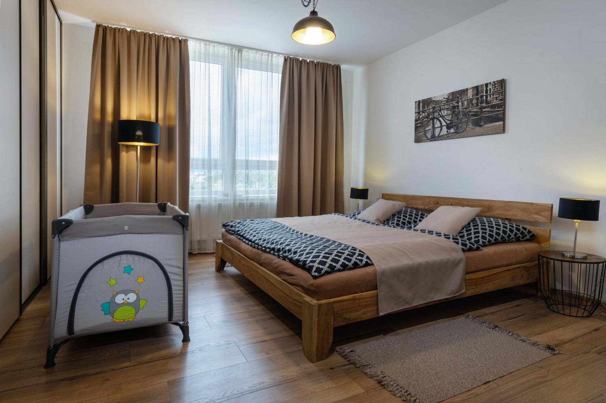 A-Partman Sk - Main Square - Private Parking - Mountain View - Top Floor - 82 M2 Poprad Dış mekan fotoğraf