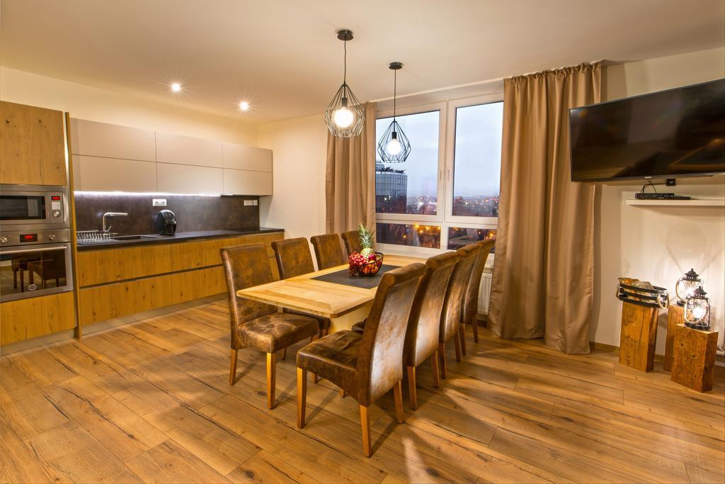 A-Partman Sk - Main Square - Private Parking - Mountain View - Top Floor - 82 M2 Poprad Dış mekan fotoğraf